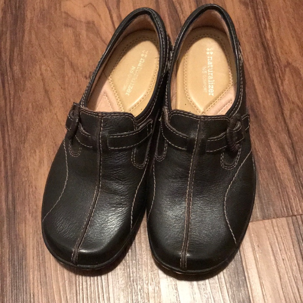 Brown Naturalizer slip on. Size 7 M.
